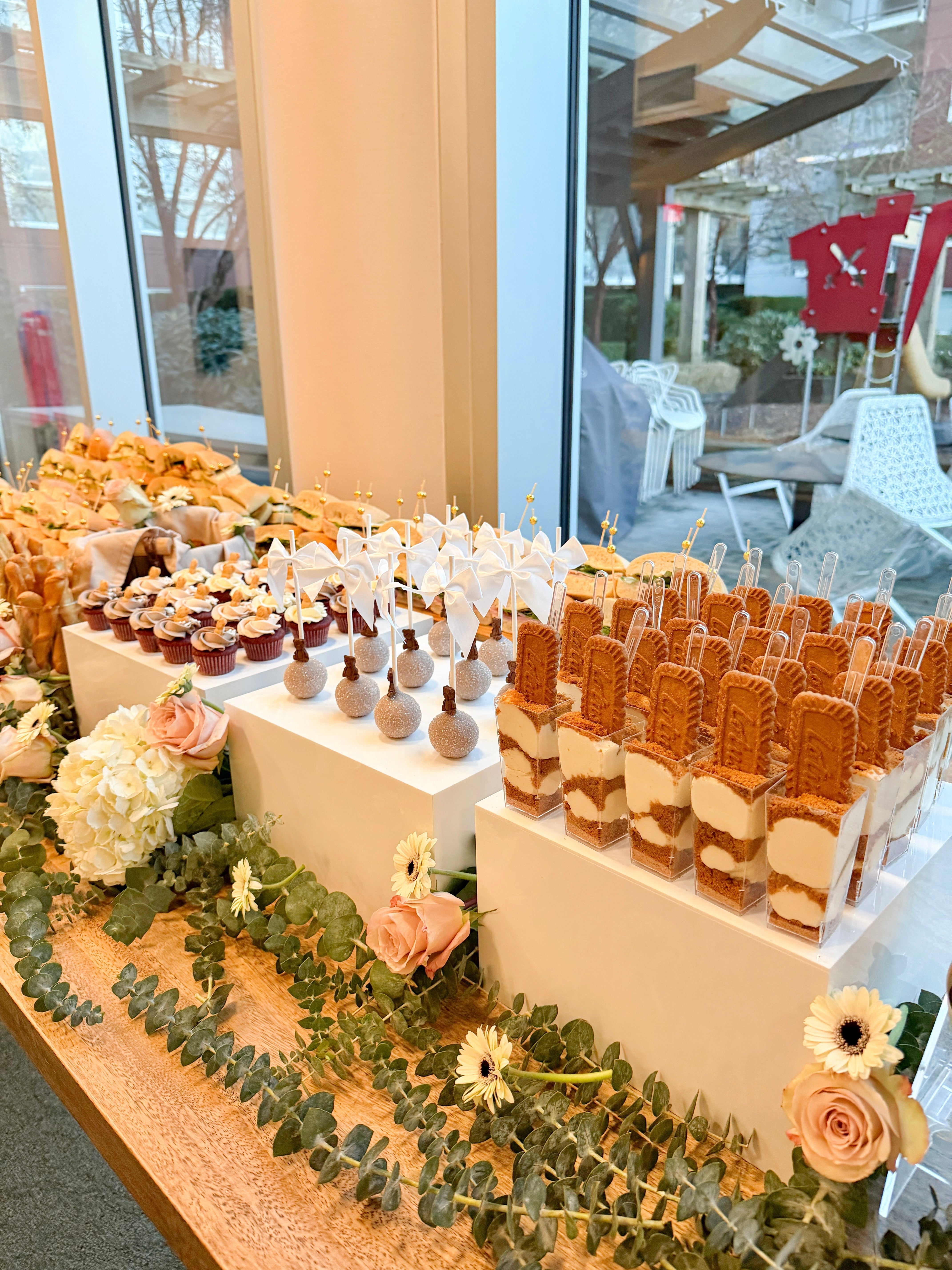 Looking for luxury dessert table catering in Vancouver or Surrey? Luxe Bites creates custom dessert tables for weddings, bridal showers & baby showers.
