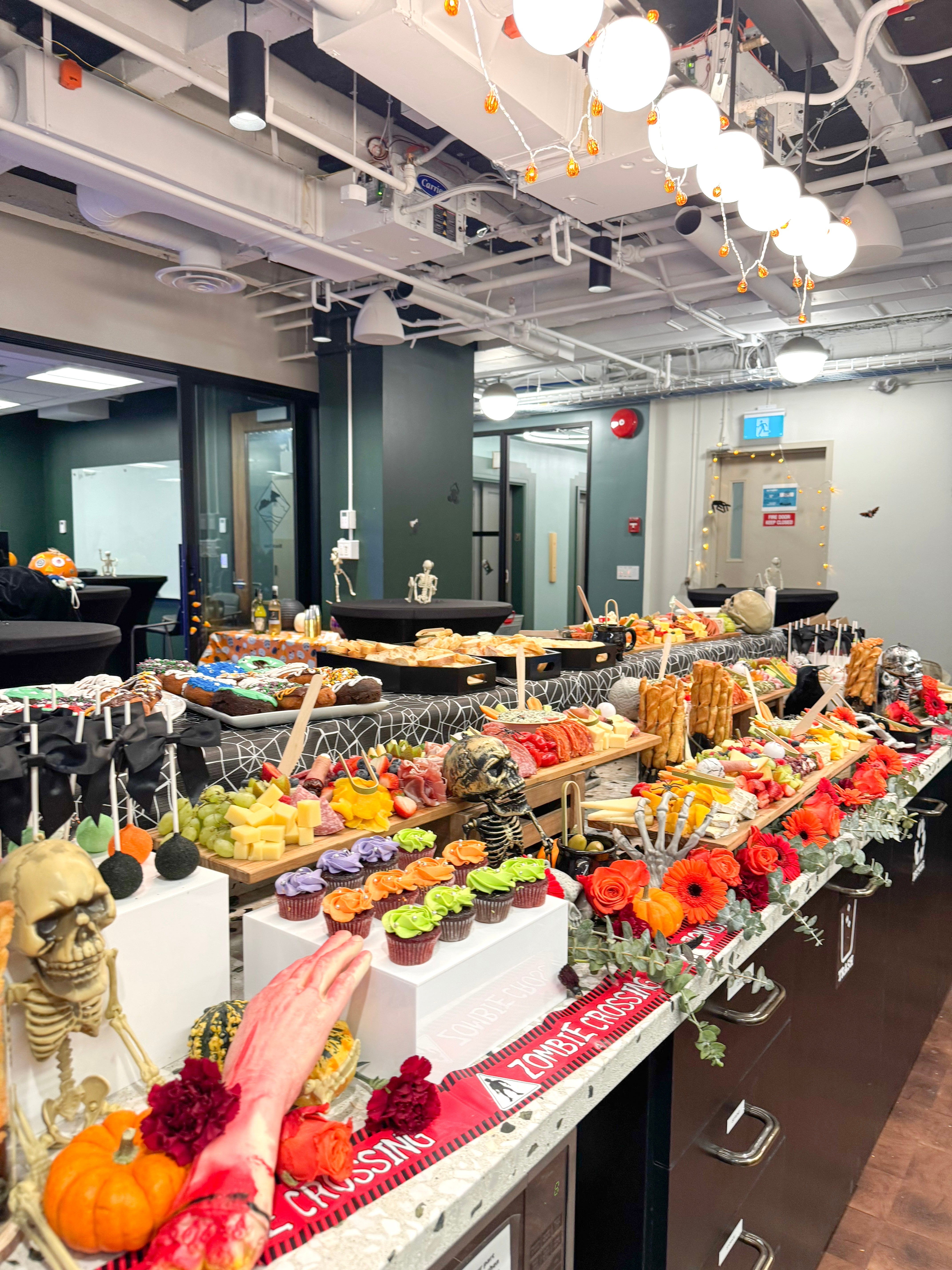 Experience Luxe Bites’ Halloween catering in Vancouver, Surrey & beyond — themed grazing tables, charcuterie boxes & spooky desserts delivered!